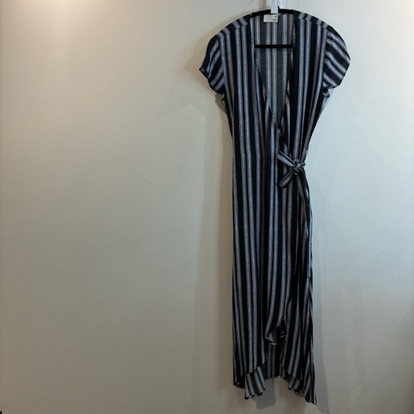 WILFRED FREE Sz M Aritzia Jessa True Wrap Striped Lined Skirt Maxi Flowy Dress - Picture 2 of 12